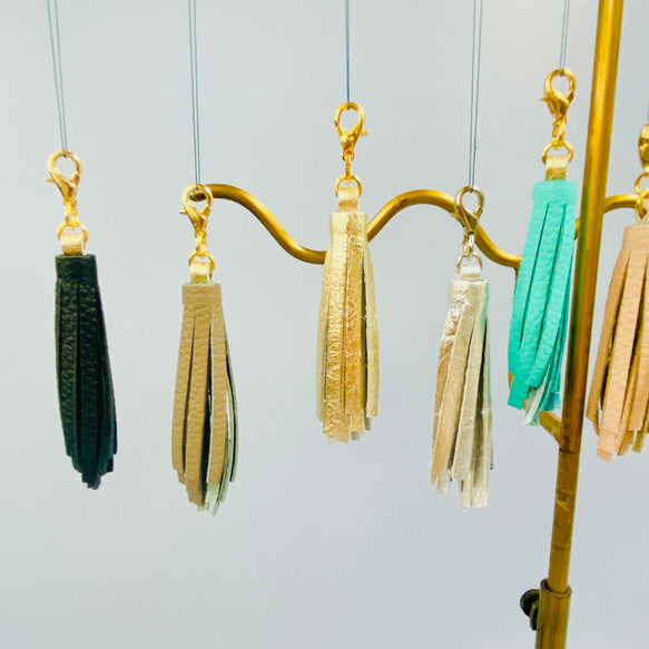 ゆれるタッセル小物チャーム　選べる10色